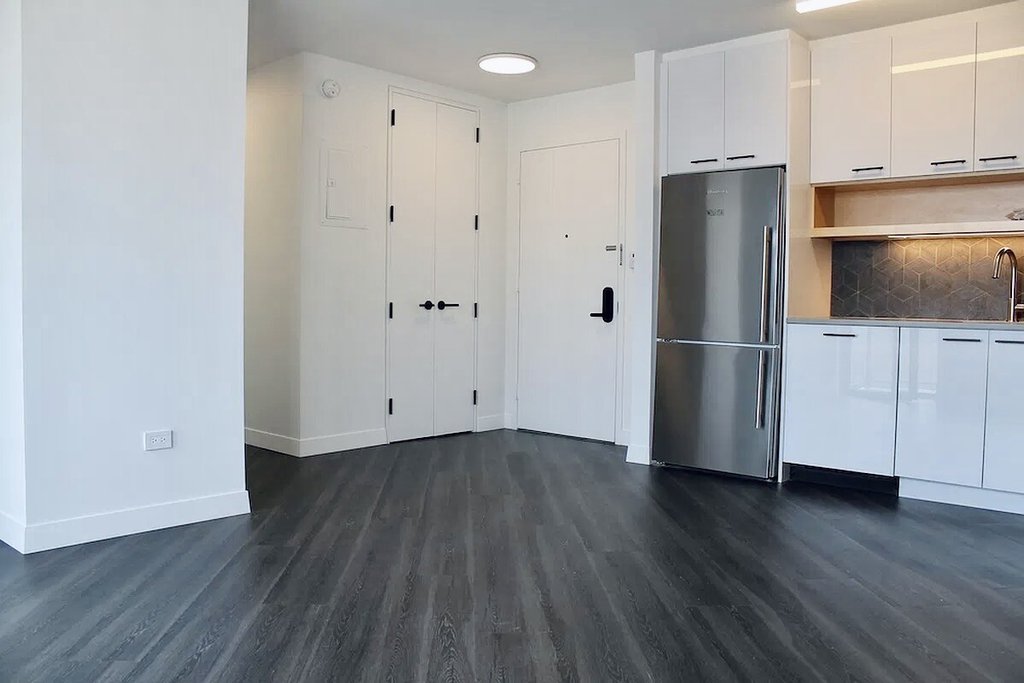 250 East Houston Street, Unit 2B photo 2