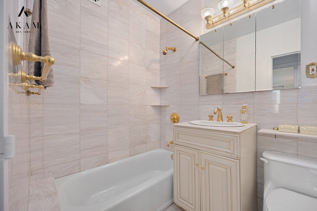 300 East 74th Street, Unit 27A photo 10