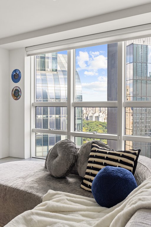 146 West 57th Street, Unit 45A photo 3