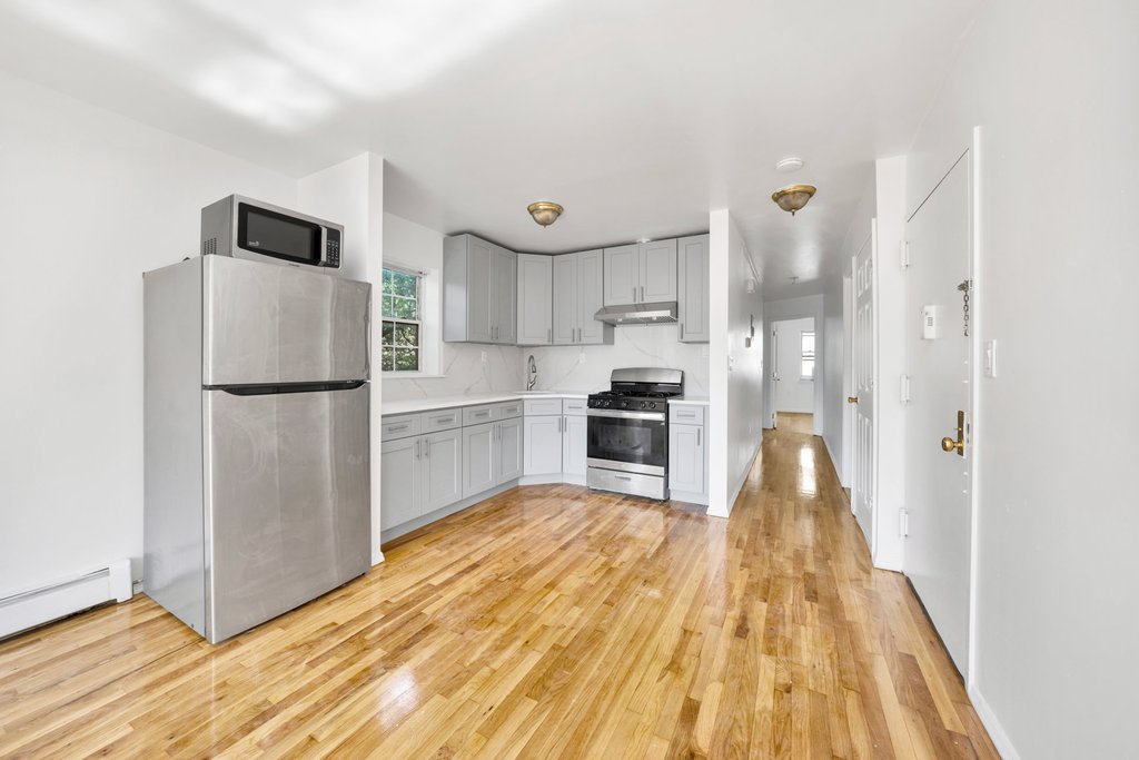 1 Monroe Street, Unit 3 photo 4