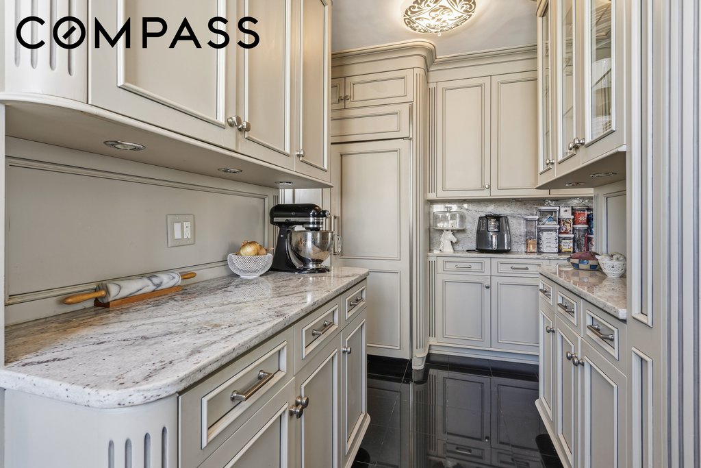 304 East 65th Street, Unit 24ABD photo 16