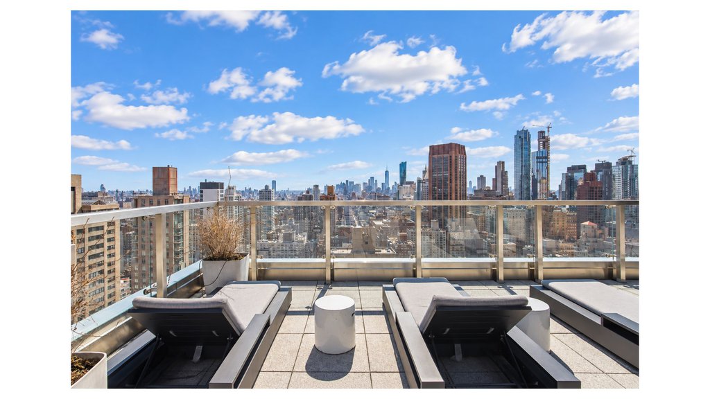325 Lexington Avenue, Unit 24D photo 10