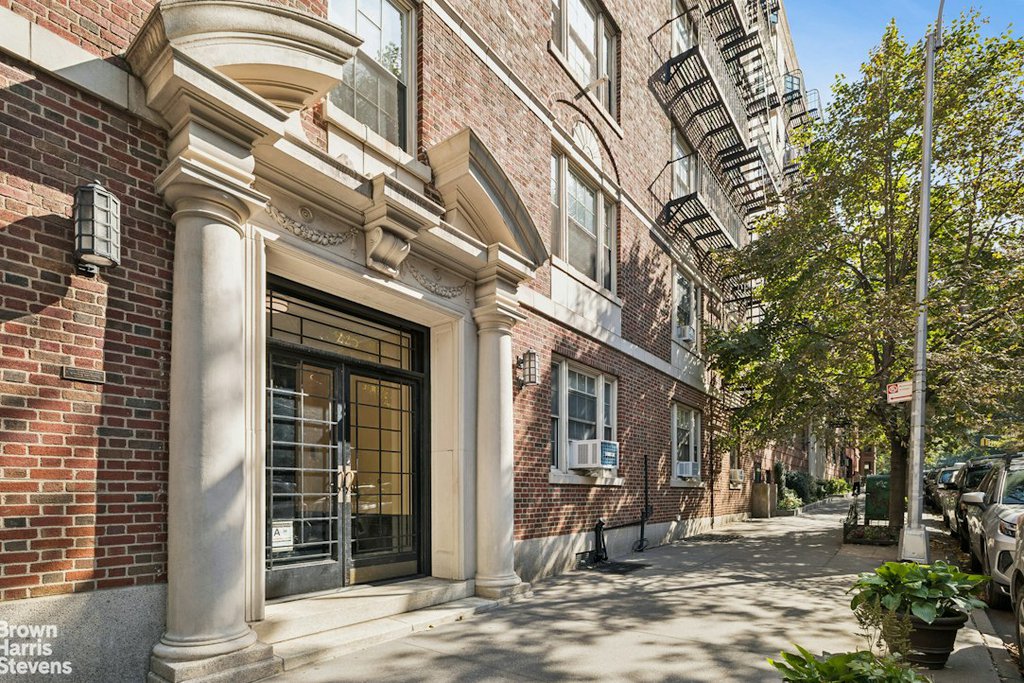 225 Lincoln Place, Unit 5H