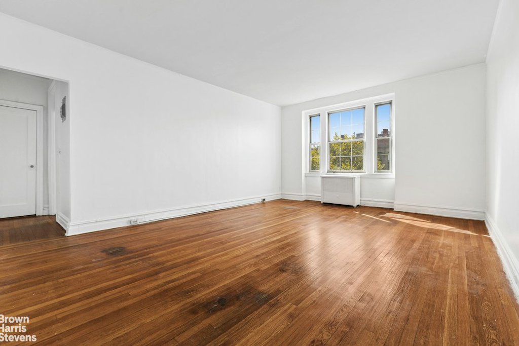 225 Lincoln Place, Unit 5H photo 3