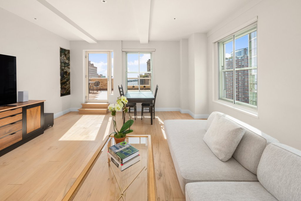 88 Greenwich Street, Unit 2101 photo 3
