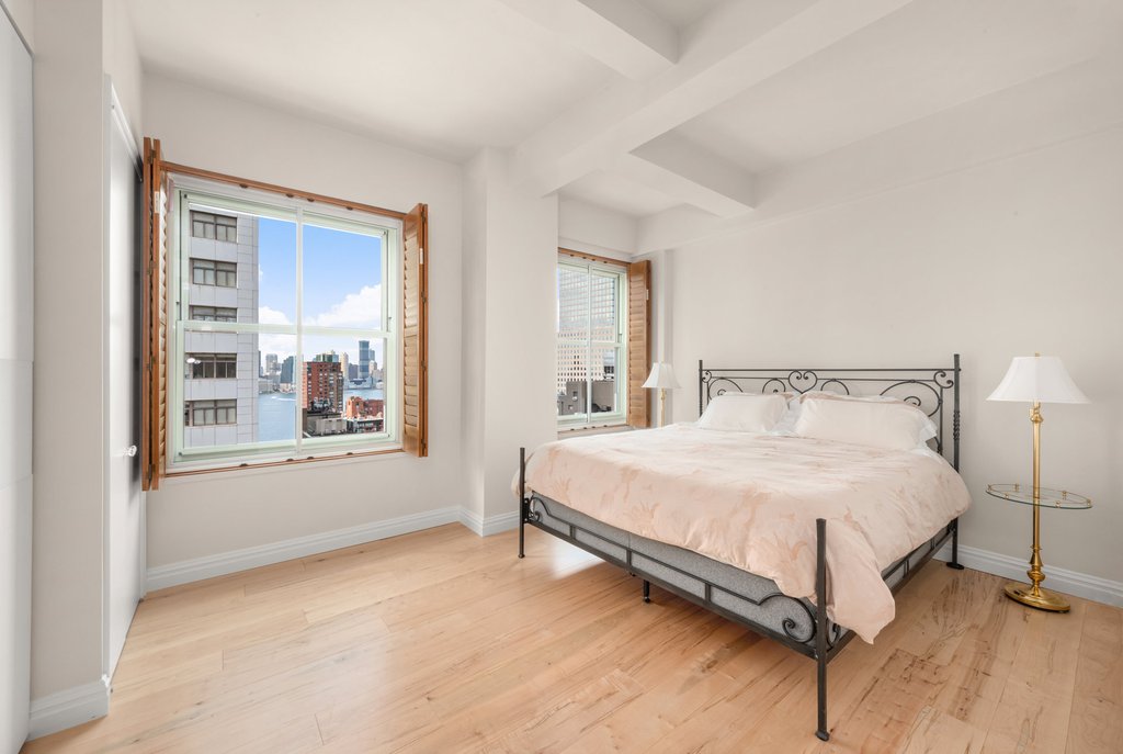 88 Greenwich Street, Unit 2101 photo 9