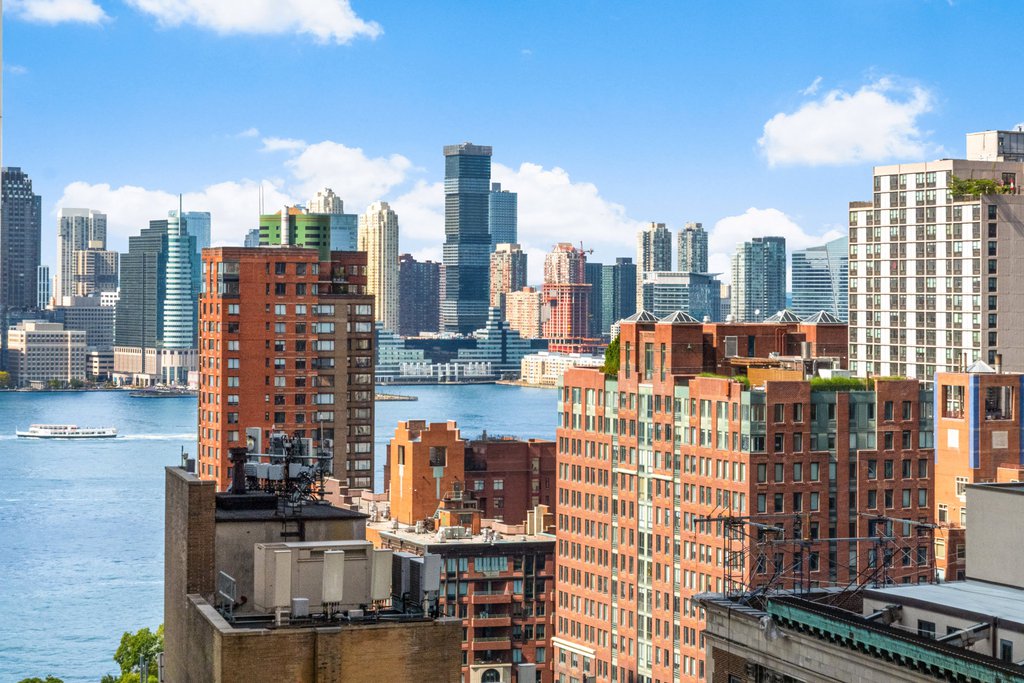 88 Greenwich Street, Unit 2101 photo 15