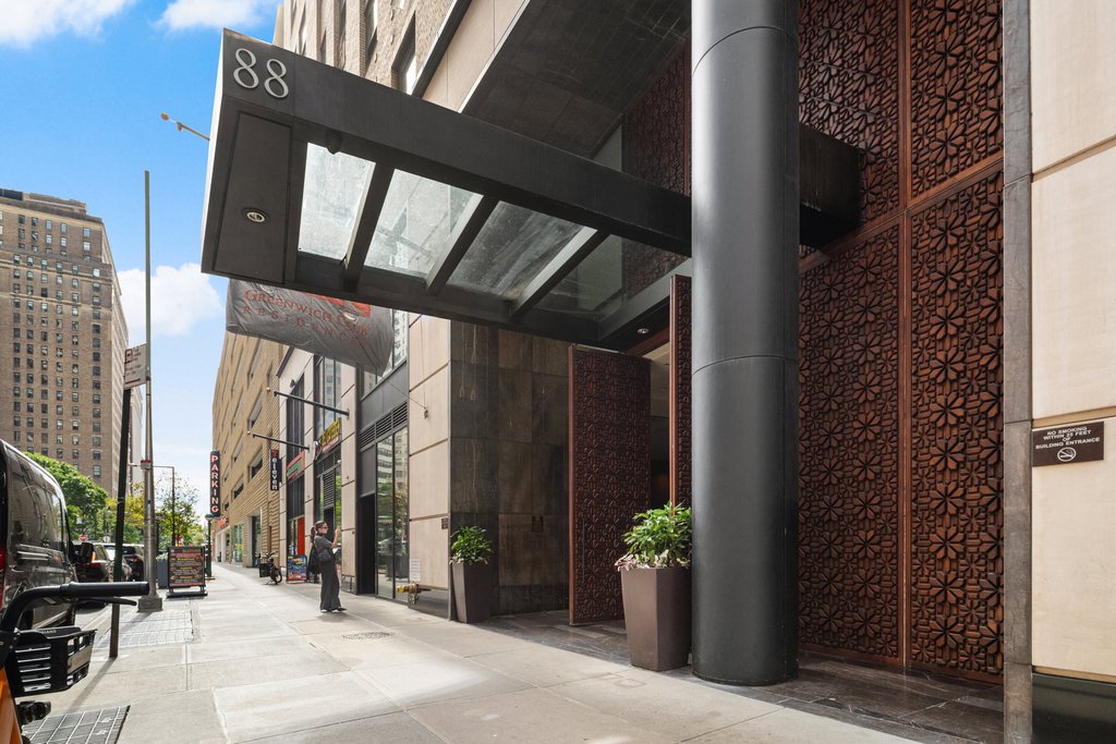 88 Greenwich Street, Unit 2101 photo 16