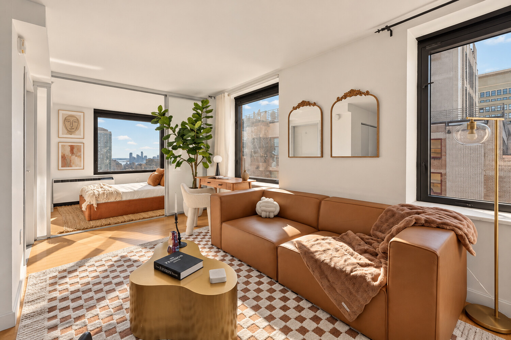 100 West 39th Street, Unit 43J