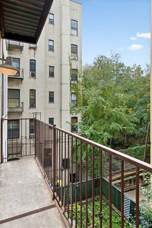 198 Roebling Street, Unit 3A photo 6