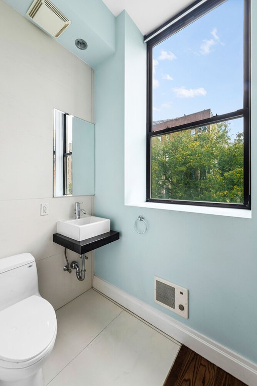 198 Roebling Street, Unit 3A photo 9