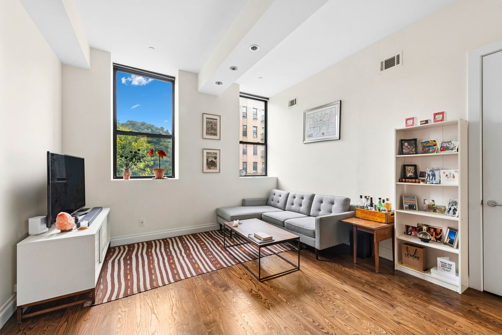 198 Roebling Street, Unit 3A photo 12