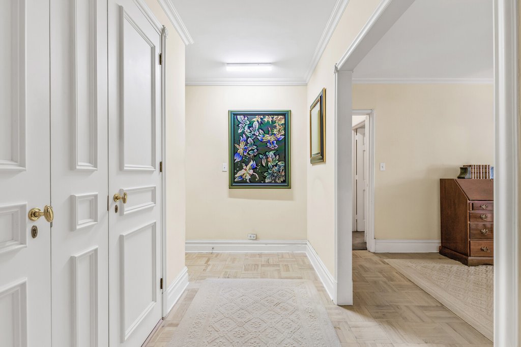 650 Park Avenue, Unit 2C photo 2