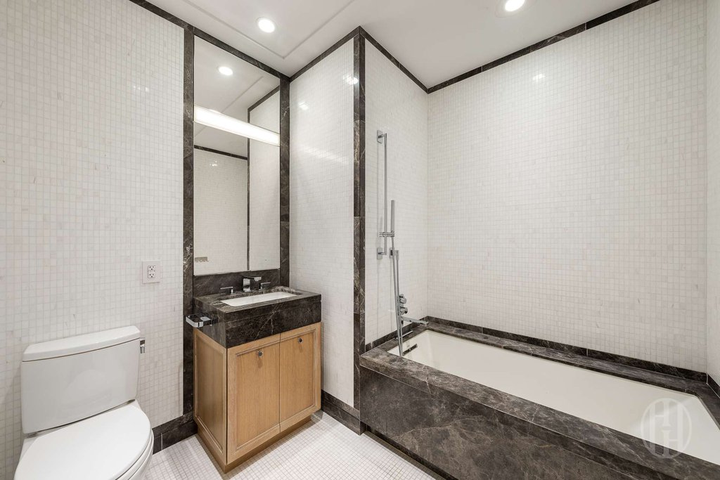 200 East 95th Street, Unit 5C photo 8