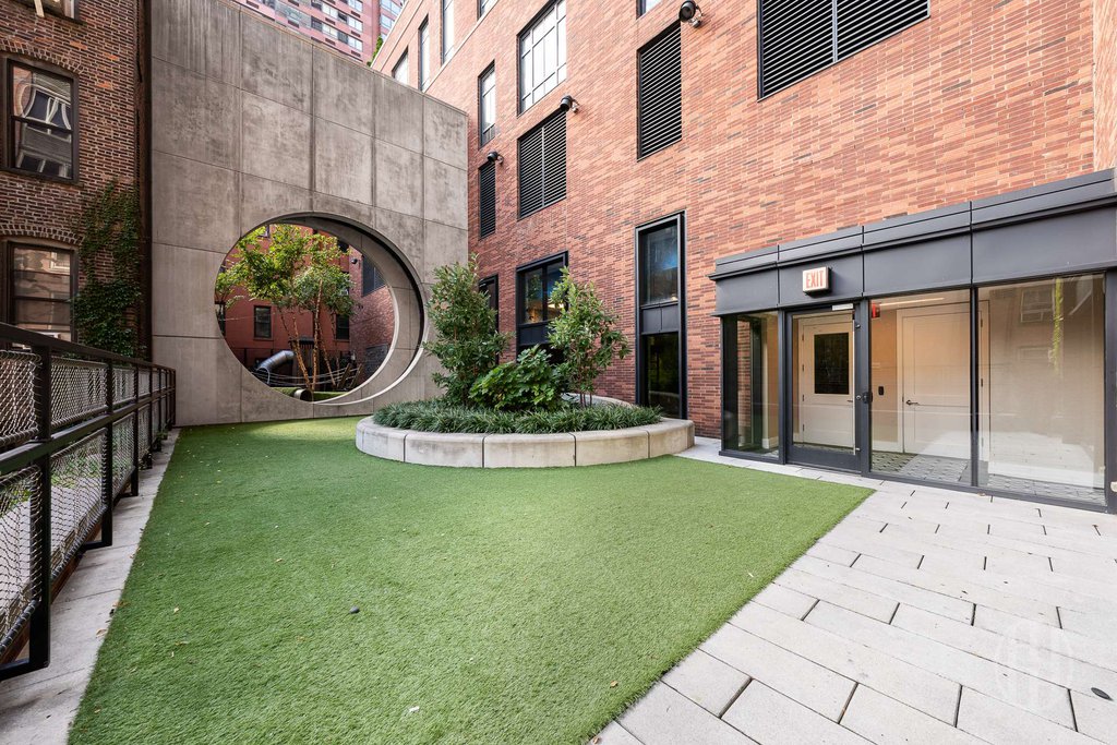 200 East 95th Street, Unit 5C photo 15