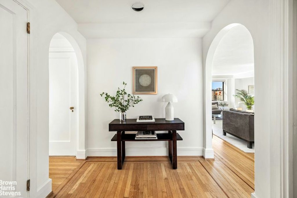 49 East 96th Street, Unit 16D photo 4