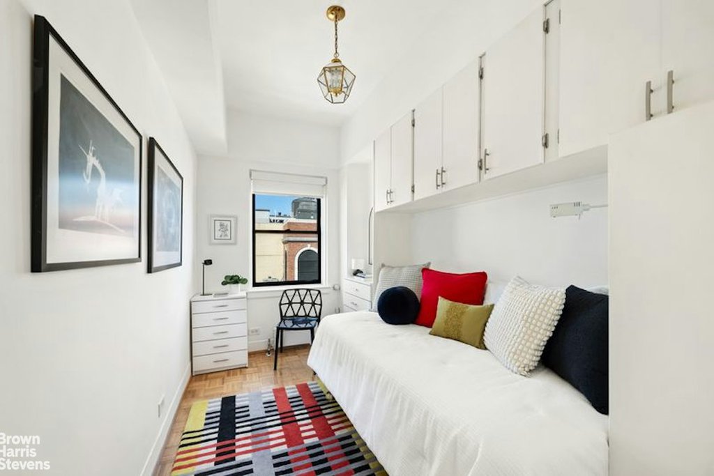 49 East 96th Street, Unit 16D photo 9