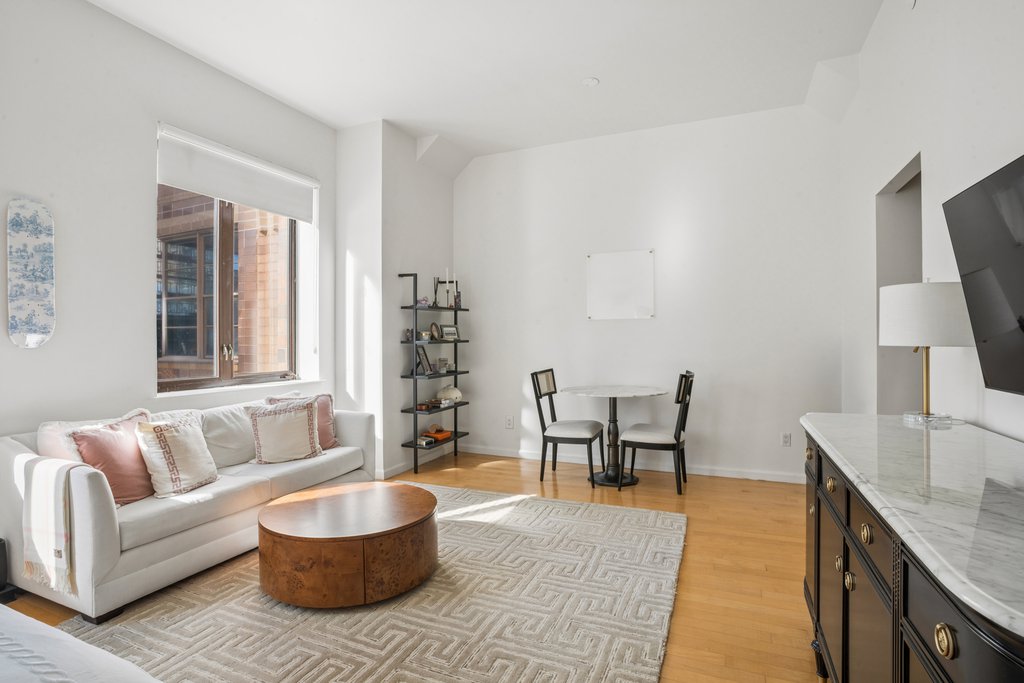 20 West Street, Unit 4A