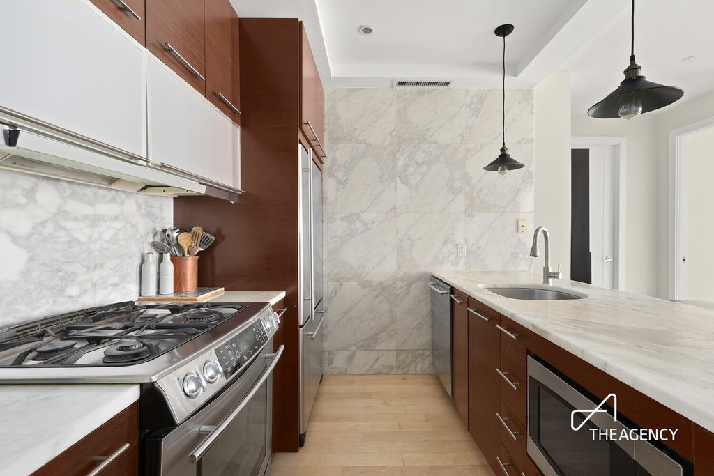 200 16th Street, Unit 2I photo 3