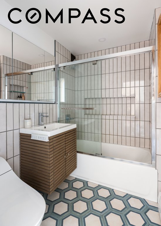 226 East 2nd Street, Unit 2B photo 6