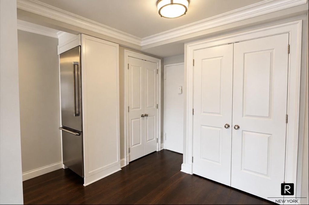 311 East 71st Street, Unit 11C photo 4