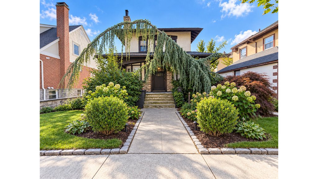 3848 Laurel Avenue – For Sale