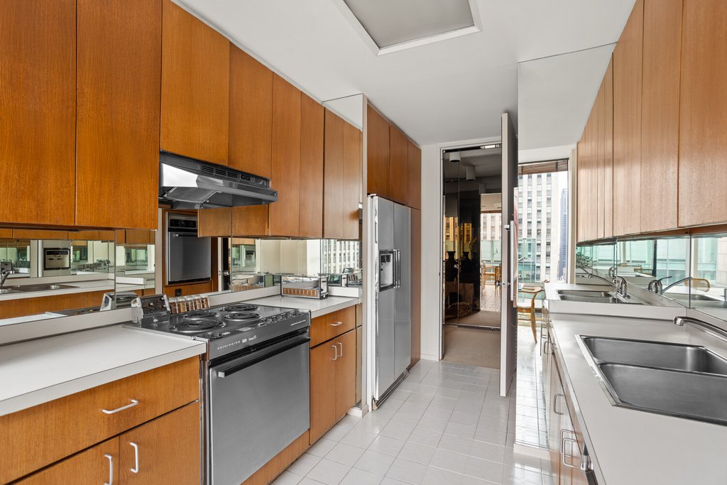641 Fifth Avenue, Unit 23A photo 10