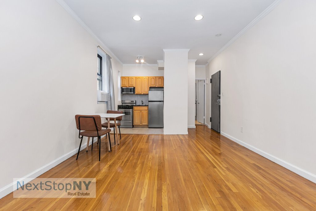 152 East 35th Street, Unit 6D