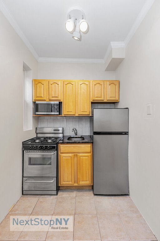 152 East 35th Street, Unit 6D photo 3