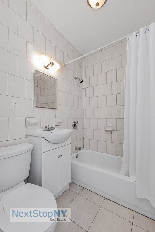 152 East 35th Street, Unit 6D photo 4