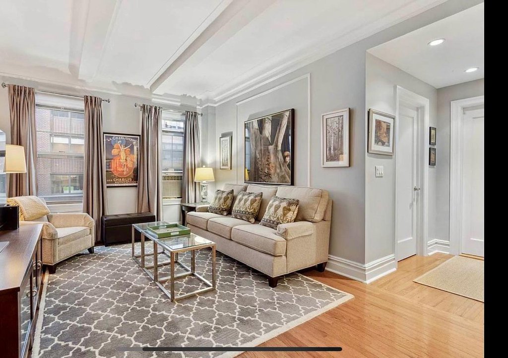 25 West 64th Street, Unit 4A photo 2
