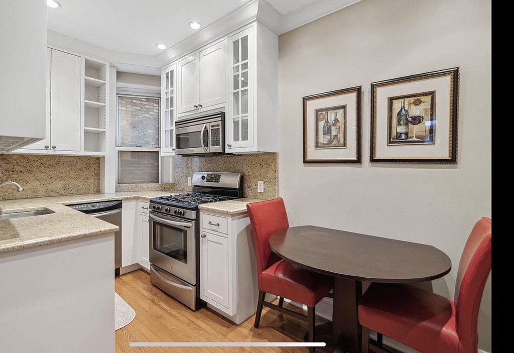 25 West 64th Street, Unit 4A photo 5