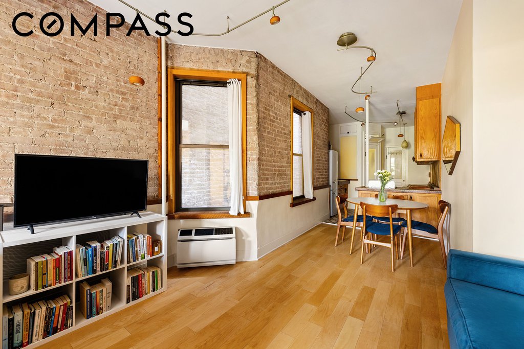 330 West 17th Street, Unit 4E photo 2