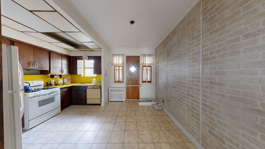 2168 East 28th Street – For Sale photo 10