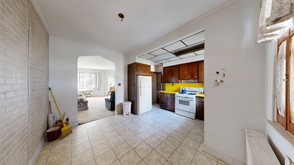 2168 East 28th Street – For Sale photo 11