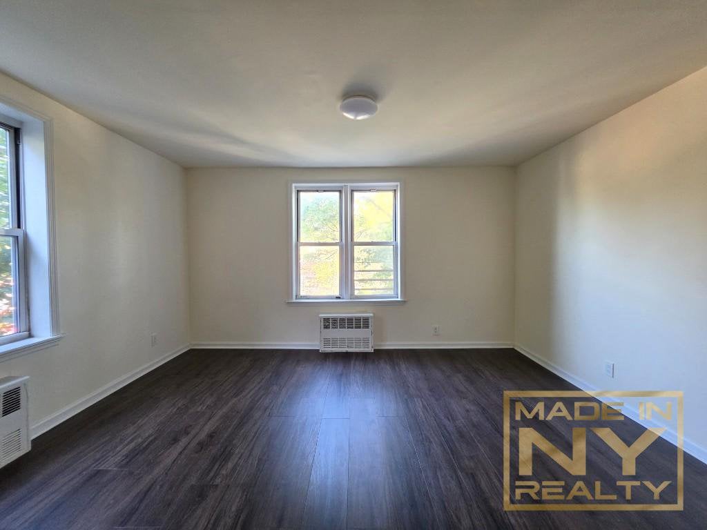 189-14 Crocheron Avenue, Unit 412 photo 3