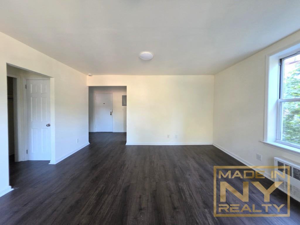 189-14 Crocheron Avenue, Unit 412 photo 4