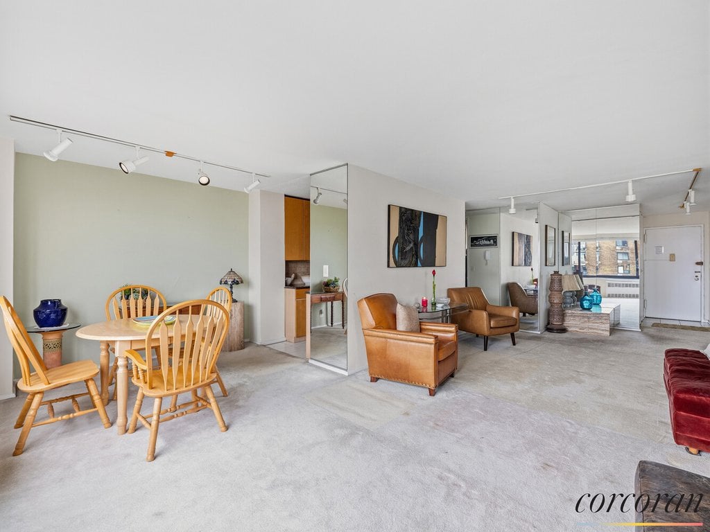 195 Willoughby Avenue, Unit 1415 photo 2