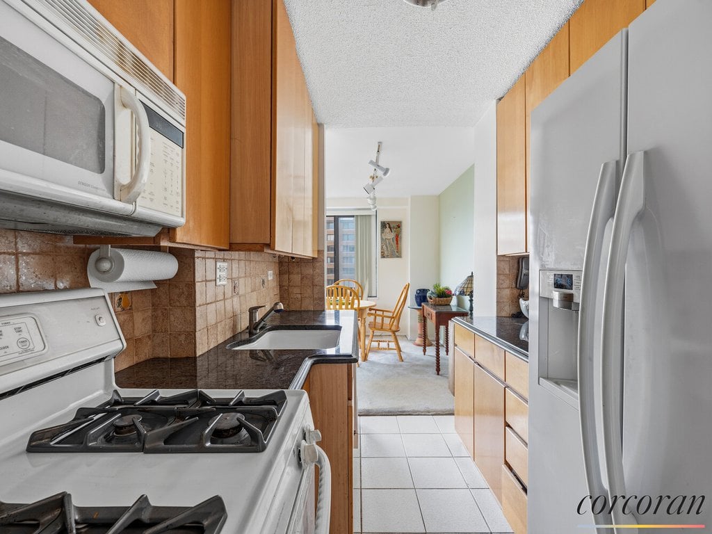 195 Willoughby Avenue, Unit 1415 photo 7