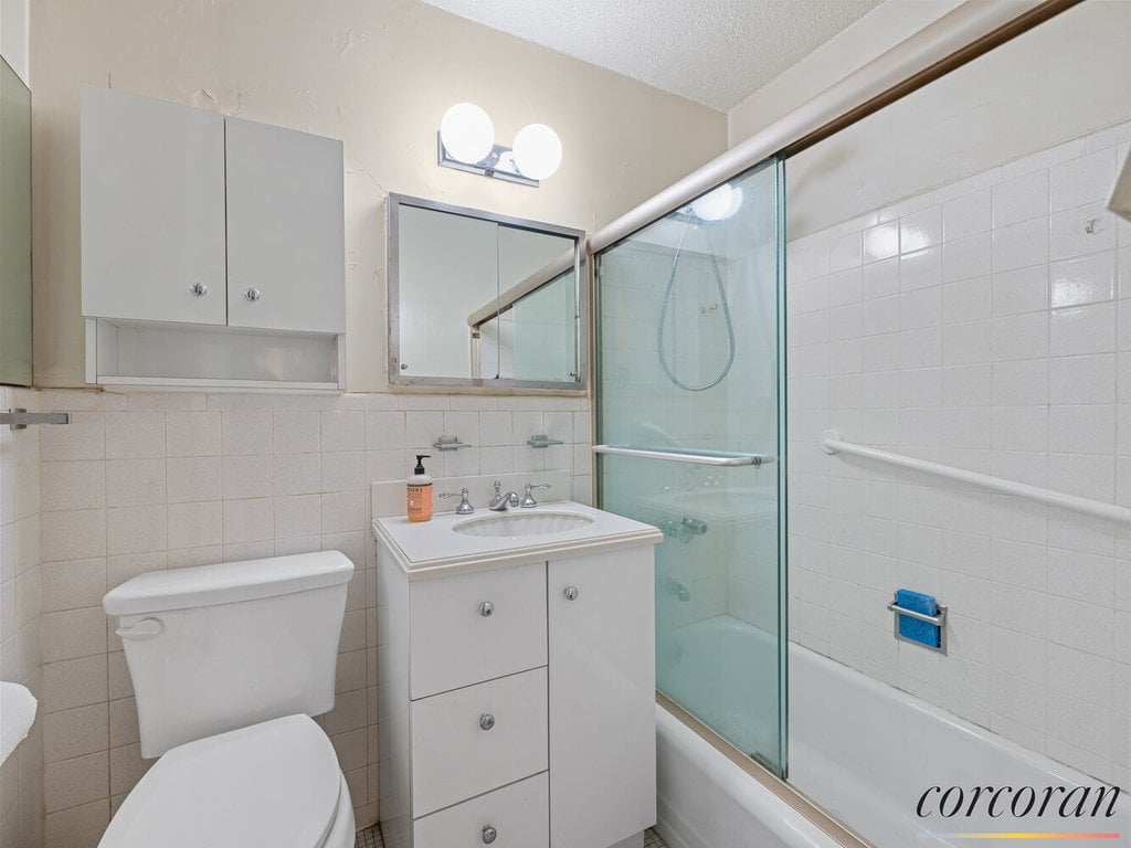 195 Willoughby Avenue, Unit 1415 photo 8