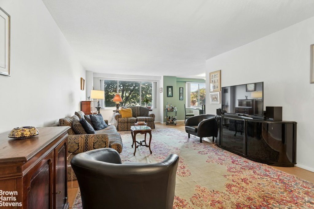3333 Henry Hudson Parkway, Unit 2A