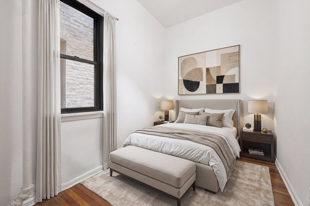431 West 54th Street, Unit 1A photo 4
