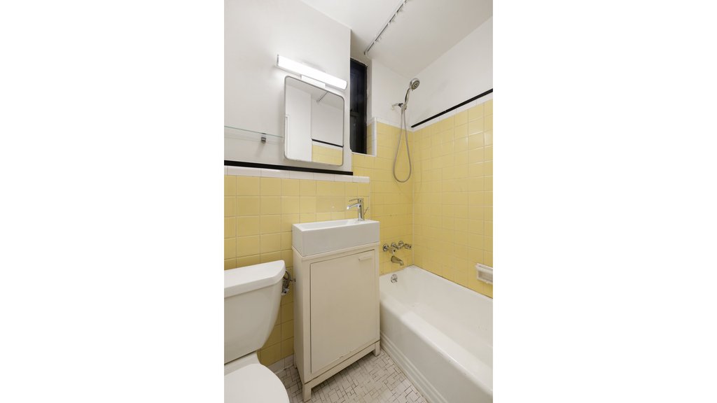 431 West 54th Street, Unit 1A photo 6