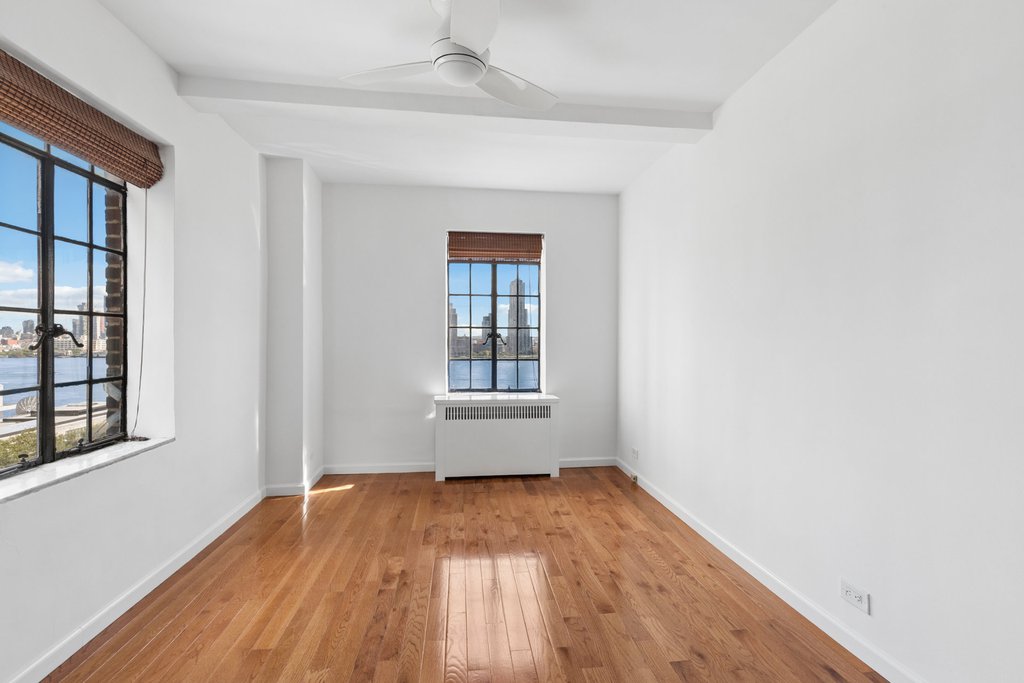 5 Tudor City Place, Unit 838 photo 7