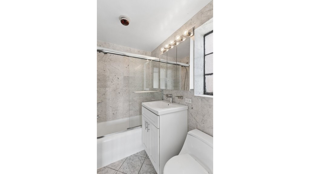 5 Tudor City Place, Unit 838 photo 9