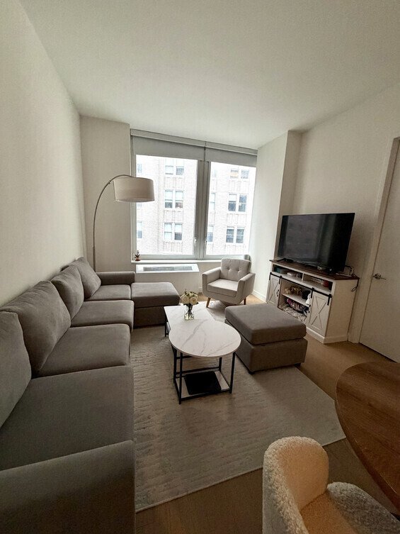 180 Water Street, Unit 906