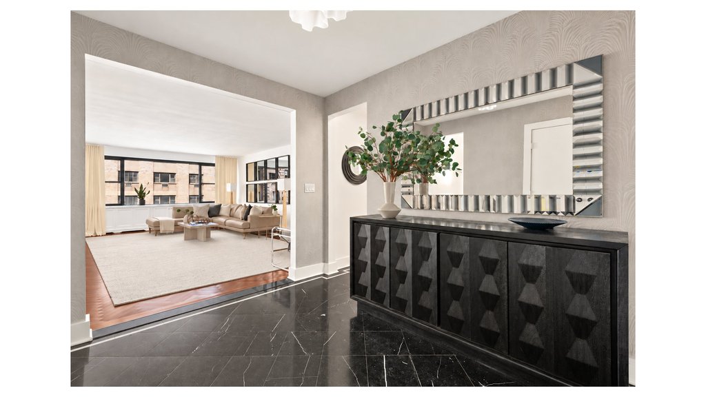 35 Sutton Place, Unit 9E photo 9