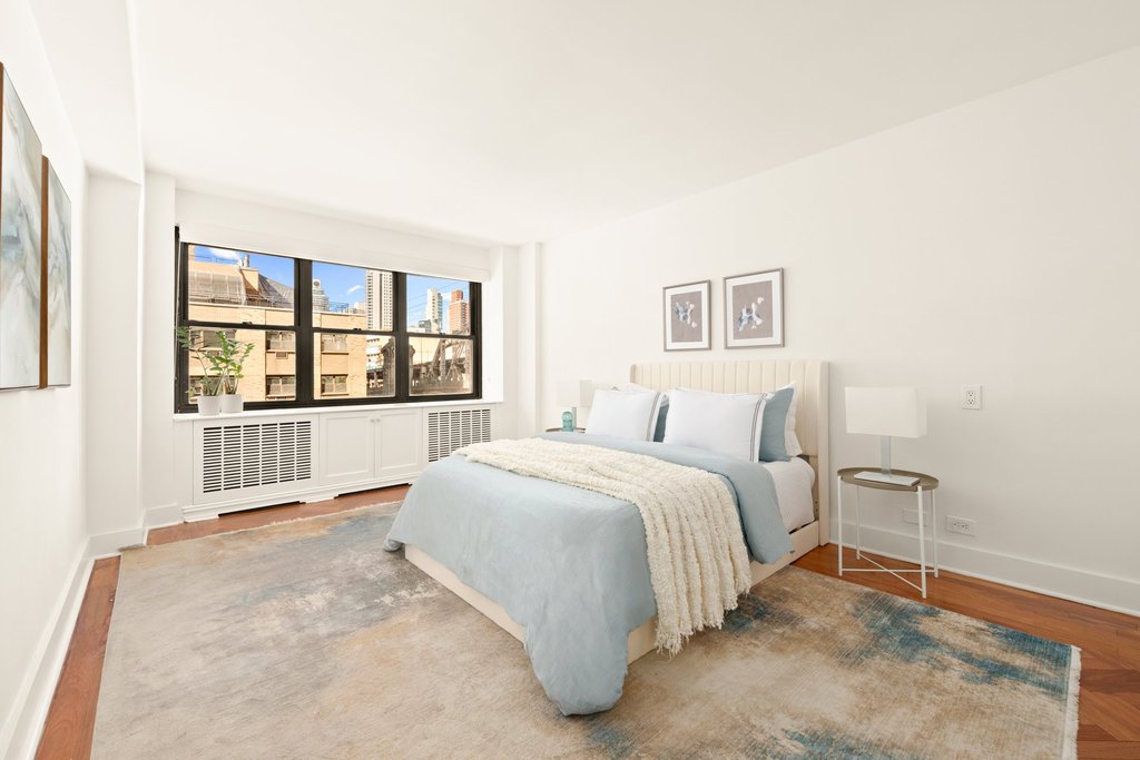 35 Sutton Place, Unit 9E photo 14