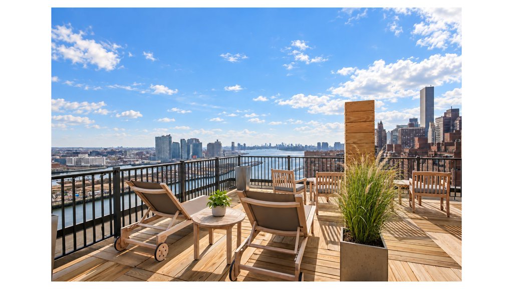 35 Sutton Place, Unit 9E photo 19