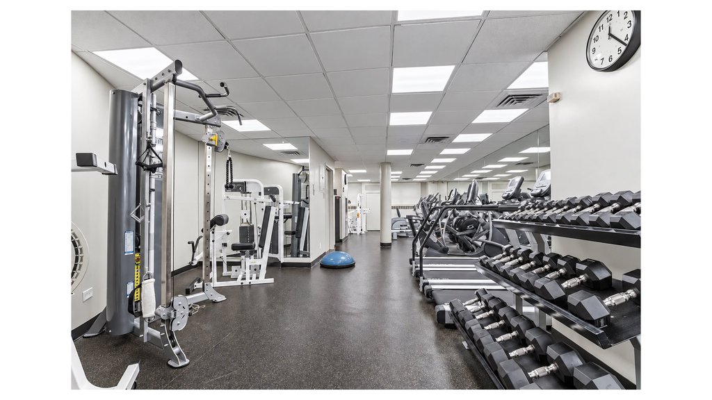 35 Sutton Place, Unit 9E photo 20